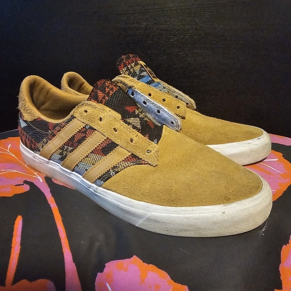Adidas Seeley Premiere tan suede Aztec canvas mens shoes 9.5 - Picture 1 of 10